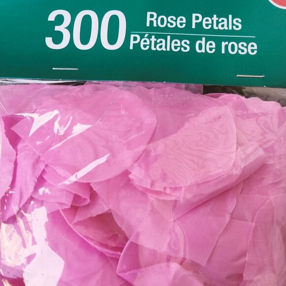300 Pink Fabric Rose Petals Crafts Weddings Romance Confetti Scatter Decorations - Picture 2 of 4